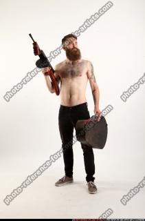 oscar-tommygun-case-pose