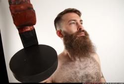 oscar-tommygun-case-pose