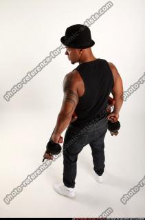 2017 02 RON TOMMYGUNS POSE3 03 A