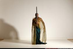 smax-eduardo-fantasy-shawl-sword-pose1-slash
