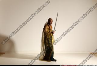 smax-eduardo-fantasy-shawl-sword-pose1-slash