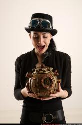 claudia-steampunk-bomb-pose1