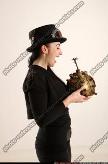 2017 02 CLAUDIA STEAMPUNK BOMB POSE1 06