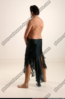 2017 03 JERRY SWORD POSE2 GUARD 03 B