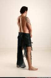 jerry-sword-pose2-guard