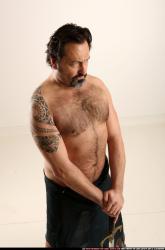 jerry-sword-pose2-guard