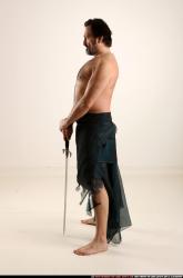 jerry-sword-pose2-guard