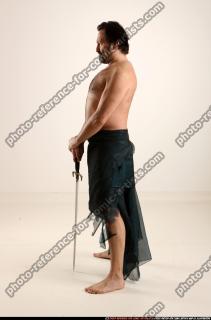 jerry-sword-pose2-guard