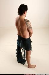 jerry-sword-pose2-guard