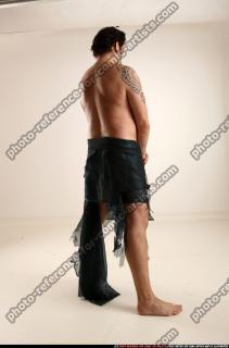 jerry-sword-pose2-guard