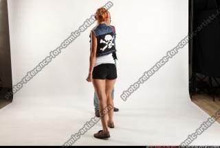 EDGAR-PISTOLS-POSE3-SHOOTOUT
