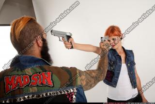 EDGAR-PISTOLS-POSE3-SHOOTOUT