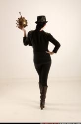 claudia-steampunk-bomb-pose2