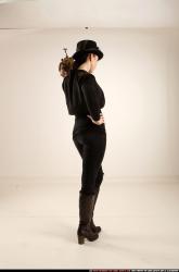 claudia-steampunk-bomb-pose2