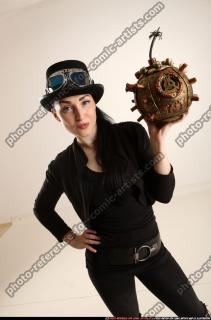 2017 03 CLAUDIA STEAMPUNK BOMB POSE2 09