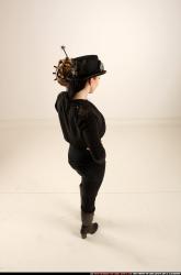 claudia-steampunk-bomb-pose2