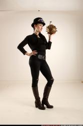 claudia-steampunk-bomb-pose2