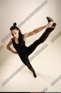 2017 03 CLAUDIA STRETCH POSE1 LEG 08