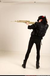 victoria-steampunk-standing-aiming-rifle
