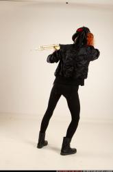 victoria-steampunk-standing-aiming-rifle