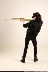 victoria-steampunk-standing-aiming-rifle