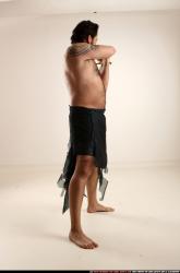 jerry-sword-pose3-defend 