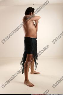 jerry-sword-pose3-defend 