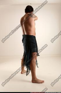 jerry-sword-pose3-defend 