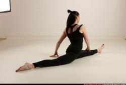 claudia-stretch-pose2-straddle-split 