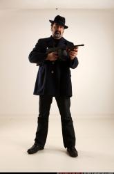 jerry-tommygun-pose1-aiming