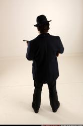 jerry-tommygun-pose1-aiming