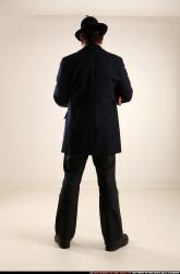 jerry-tommygun-pose1-aiming