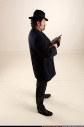 jerry-tommygun-pose1-aiming