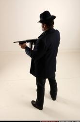 jerry-tommygun-pose1-aiming