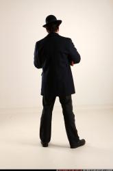 jerry-tommygun-pose1-aiming