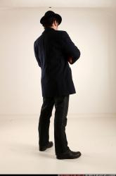 jerry-tommygun-pose1-aiming