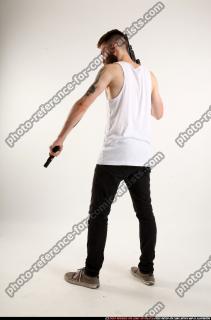 2017 04 OSCAR M4A1 PISTOL POSE 03 C