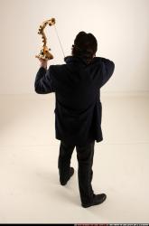 jerry-steampunk-bow-aiming