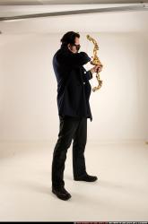 jerry-steampunk-bow-aiming