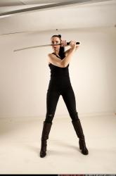 claudia-katana-defend-pose