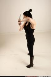 claudia-katana-defend-pose