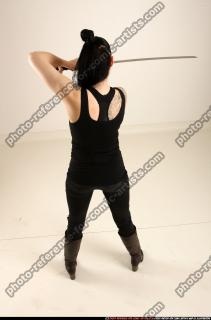 2017 05 CLAUDIA KATANA DEFEND POSE 04 A