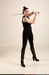 claudia-katana-defend-pose
