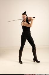 claudia-katana-defend-pose