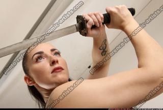 claudia-katana-defend-pose