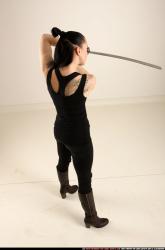 claudia-katana-defend-pose