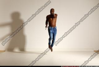 smax-eduardo-jump-pistols