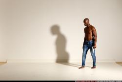 smax-eduardo-jump-pistols