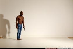 smax-eduardo-jump-pistols