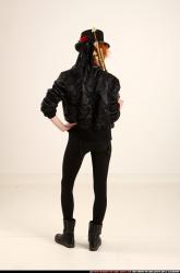 victoria-steampunk-standing-rifle-idle-pose1